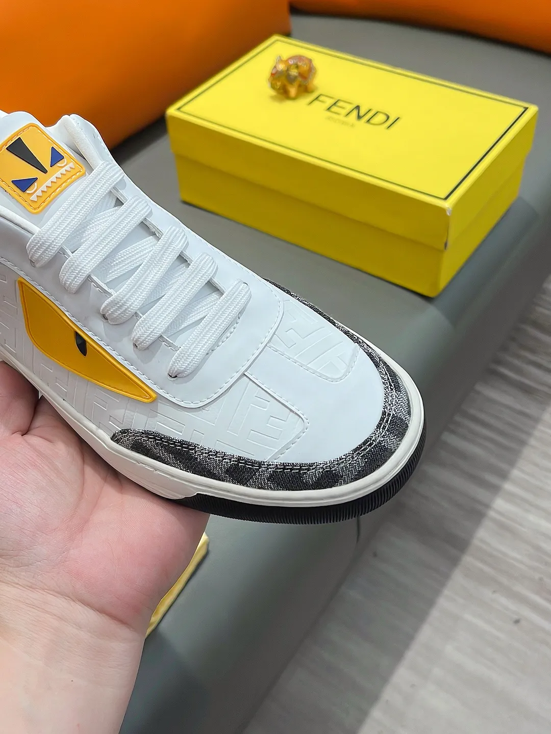 Men's shoes FENDI "Fendi" P400 Regular size: 38-44 (casual shoes) Product materials: Selected cowhide upper, soft sheepskin lining; original outsole.